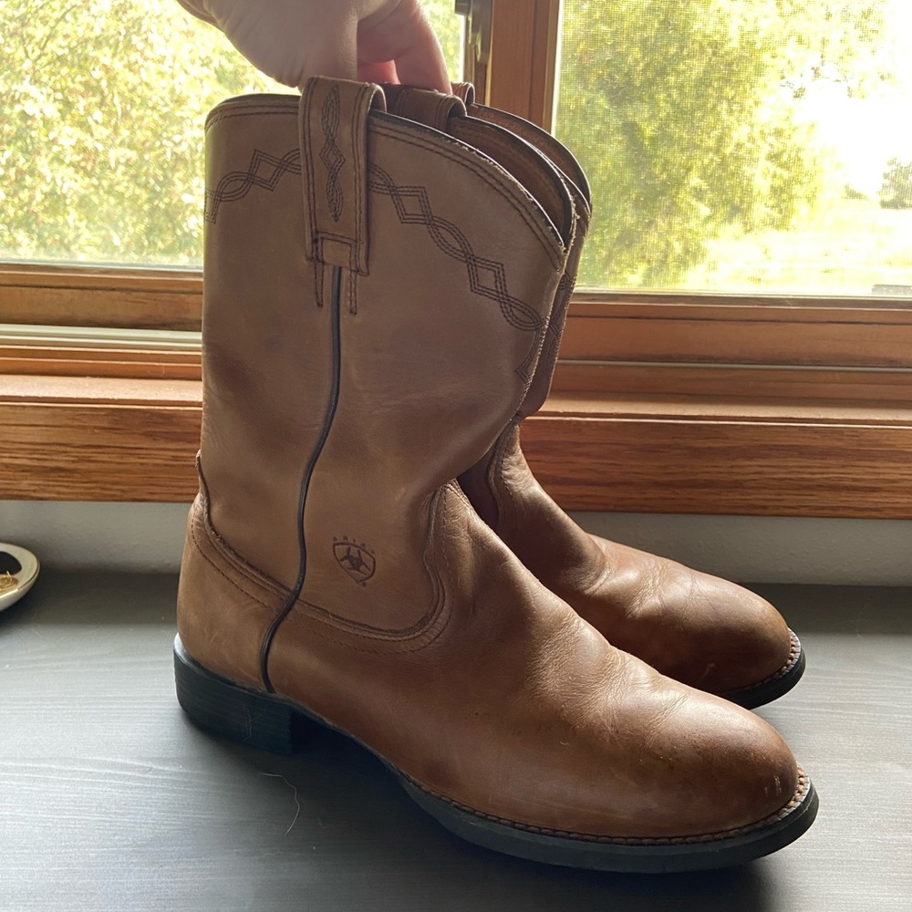 Ariat Heritage Roper Western Boots - Size 8B